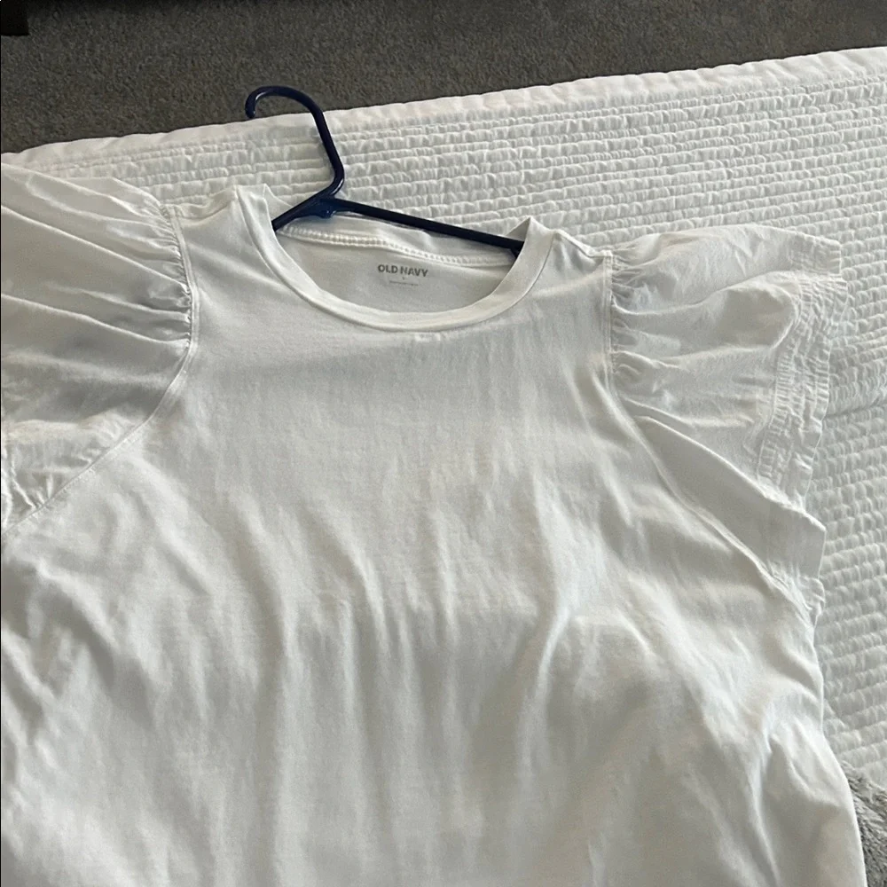 Old Navy Classic White Flutter Sleeve Top - Picture 9 of 9
